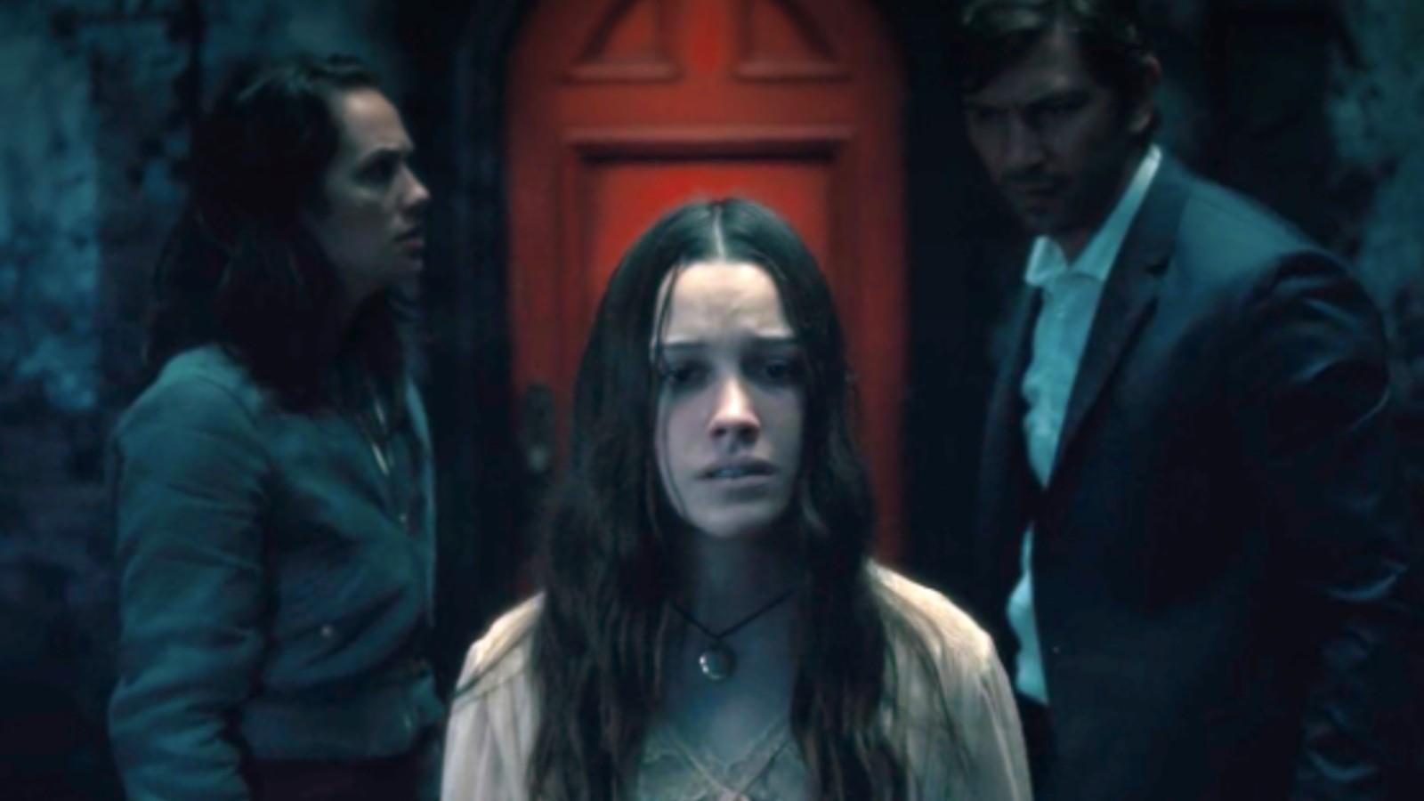 Victoria Pedretti as Nell Crain in The Haunting of Hill House